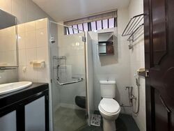Phillips Avenue (D19), Terrace #568670641